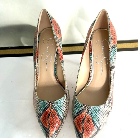 Jessica Simpson heels - Picture 4 of 11